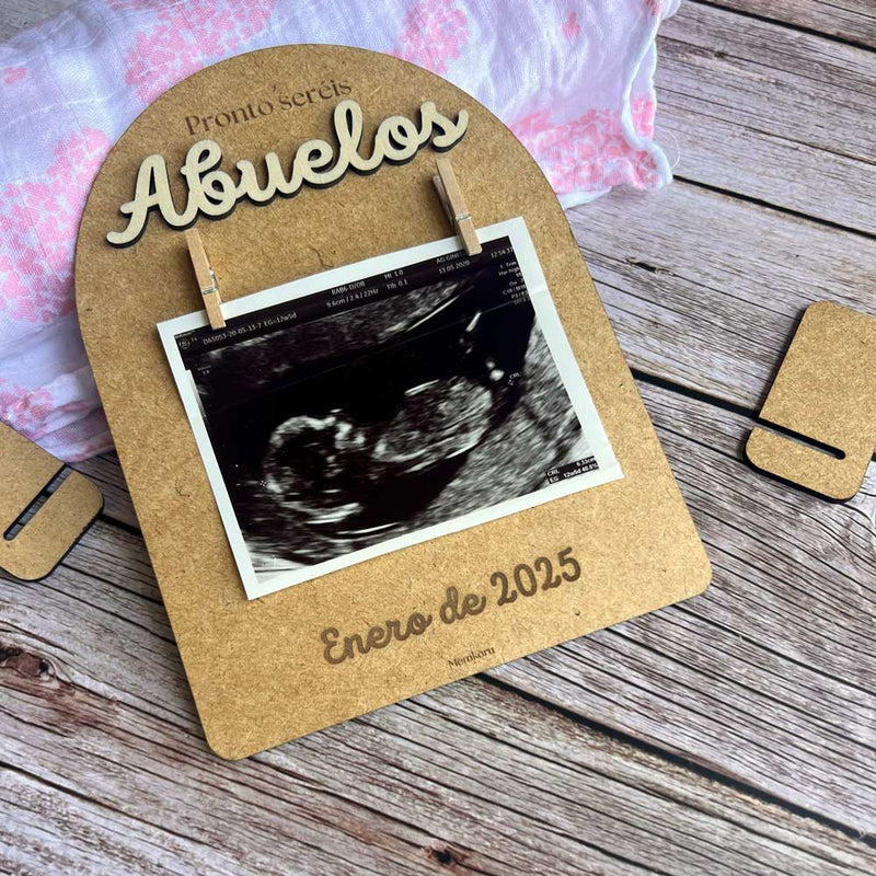 anunciar embarazo de forma original con madera personalizada