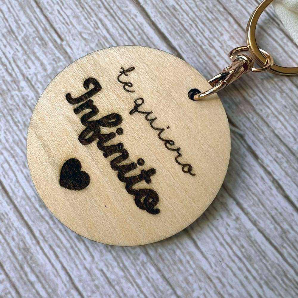 regalo para ssan valentin llavero pareja san valentin de madera y con cinta de seda