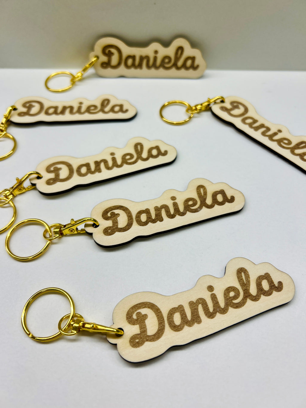 Llaveros personalizados con nombre grabado laser madera natural tilo