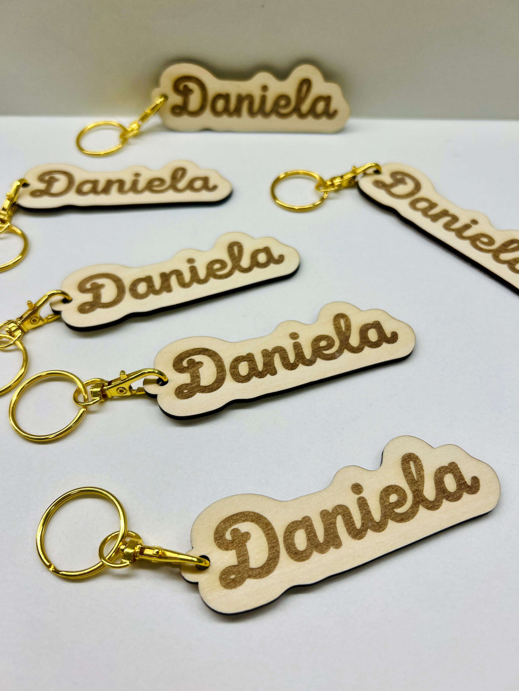 Llaveros personalizados con nombre grabado laser madera natural tilo