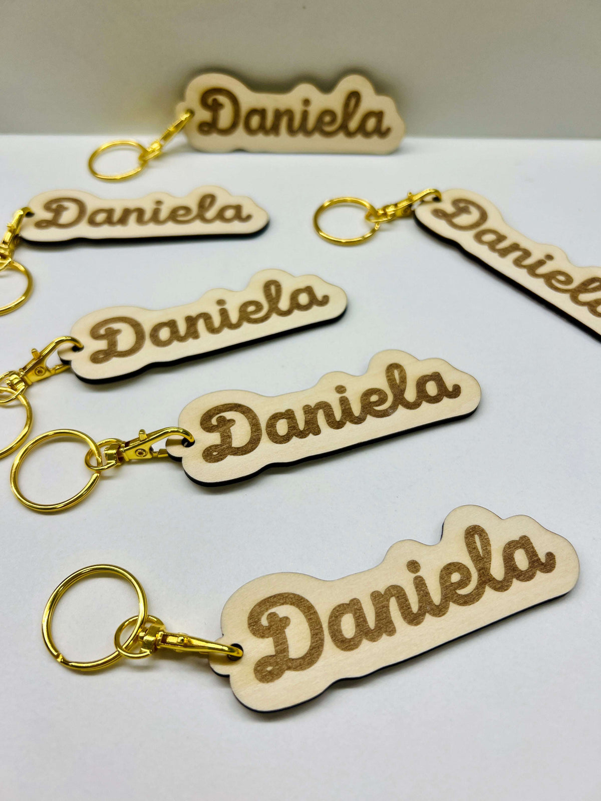 Llaveros personalizados con nombre grabado laser madera natural tilo