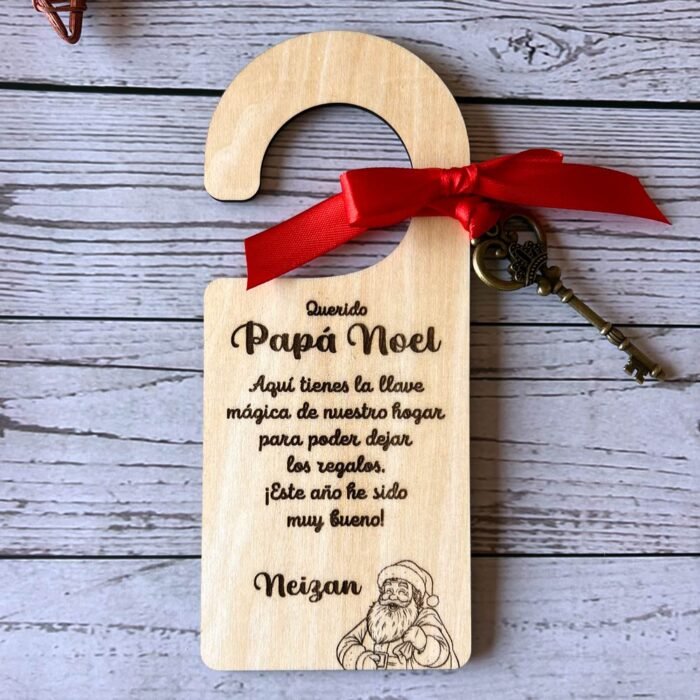 colgador madera papa noel con llave magica