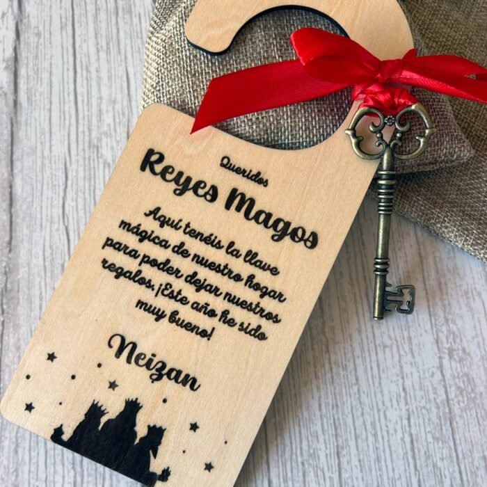 llave magica reyes magos con lazo rojo y grabado personalizado